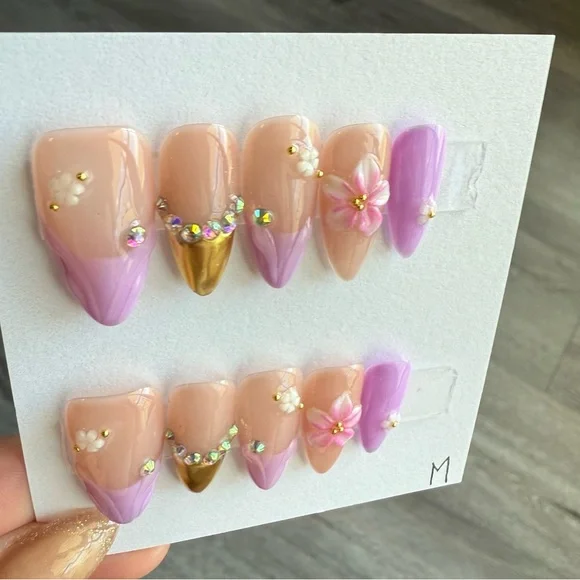 Handmade Pink & Gold Floral Press-On Nail Set - Picture 2 of 4